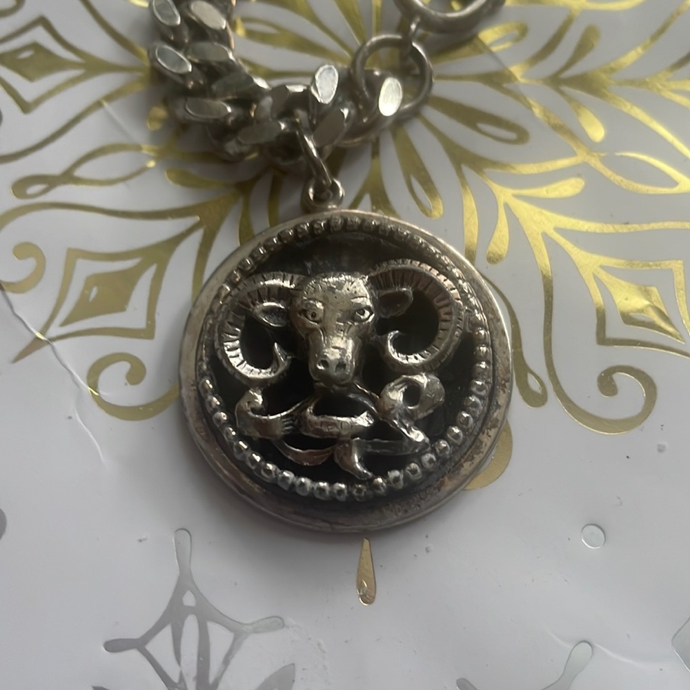 Zodiac Aries RAM 7” bracelet silver vintage non magnetic 🧲 53grams $ 756.value - Picture 5 of 11